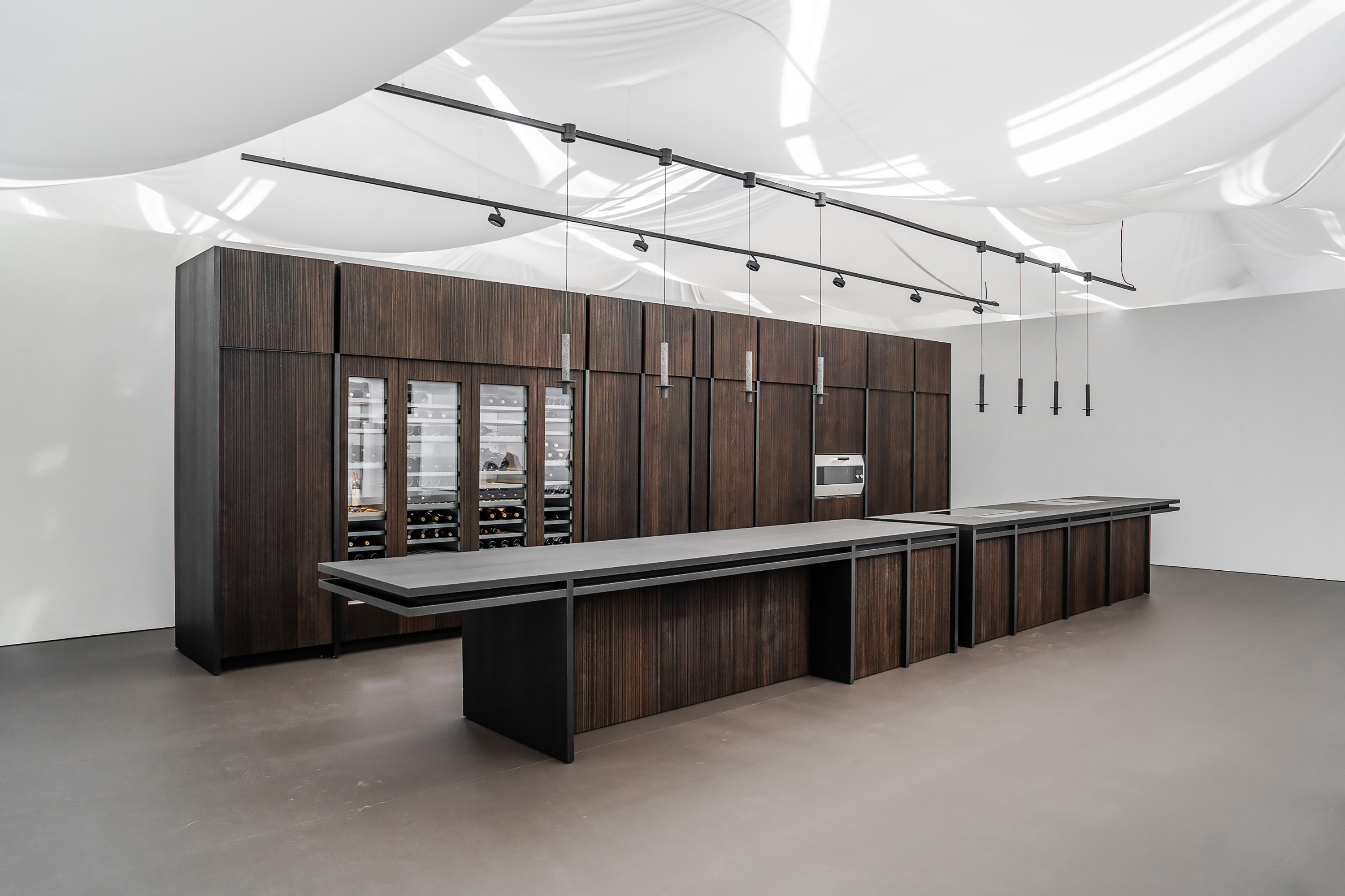 Schotten & Hansen und Gaggenau stellen auf dem Salone del Mobile 2024 die neue Oberfläche 'Ridgeline' vor