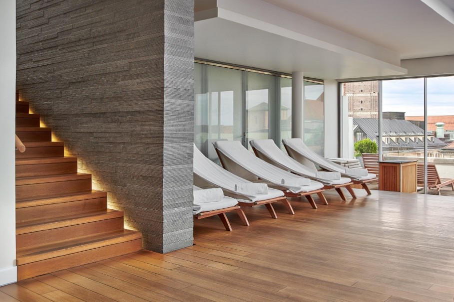 Bayerischer Hof restaurant and spa staircase